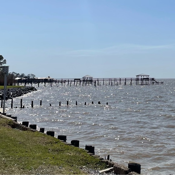 Meet your Posher, Jennifer - Picture 2 of 8